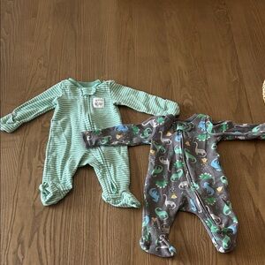 Simple Joys by Carter’s Green and Gray Kids 2 Way Zip Sleeper Set